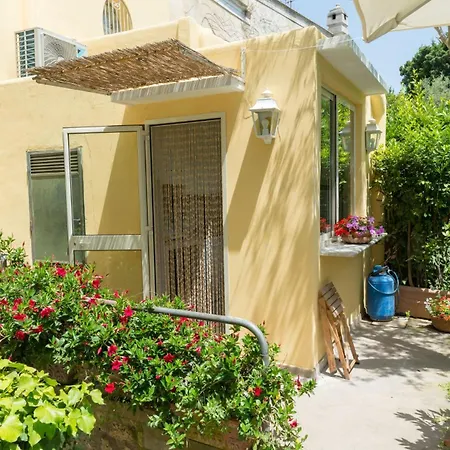 Villa Aurora Caprese Capri