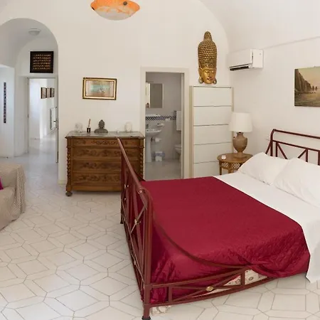 Aurora Caprese Willa Capri