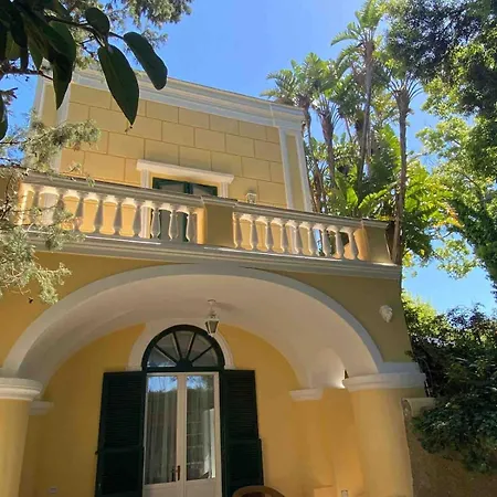 Aurora Caprese Willa *