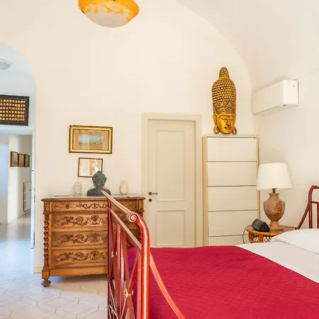 Willa Aurora Caprese Capri