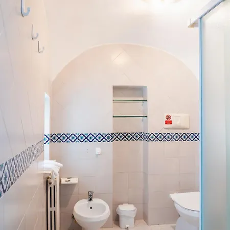 Willa Aurora Caprese Capri