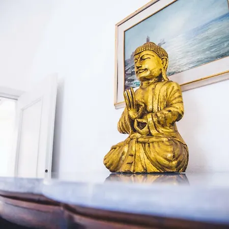 Willa Aurora Caprese